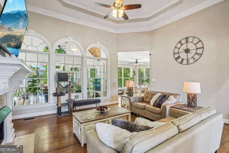 4137 Hiram Lithia Springs Road, Powder Springs, GA 30127