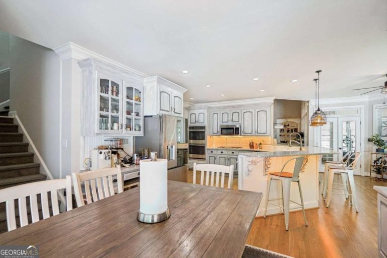 4137 Hiram Lithia Springs Road, Powder Springs, GA 30127