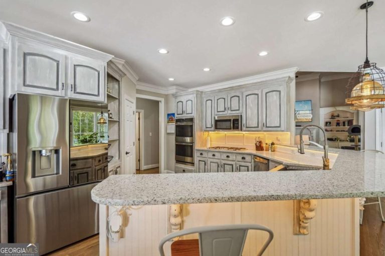 4137 Hiram Lithia Springs Road, Powder Springs, GA 30127
