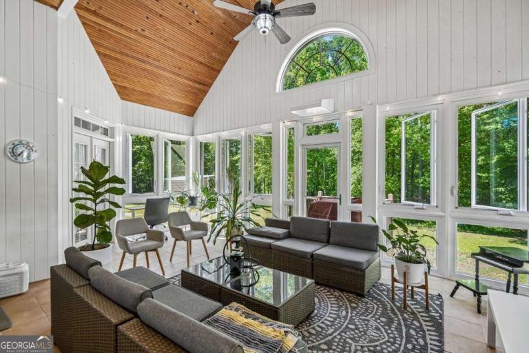 4137 Hiram Lithia Springs Road, Powder Springs, GA 30127