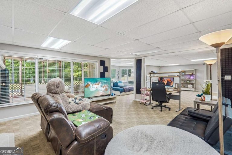 4137 Hiram Lithia Springs Road, Powder Springs, GA 30127