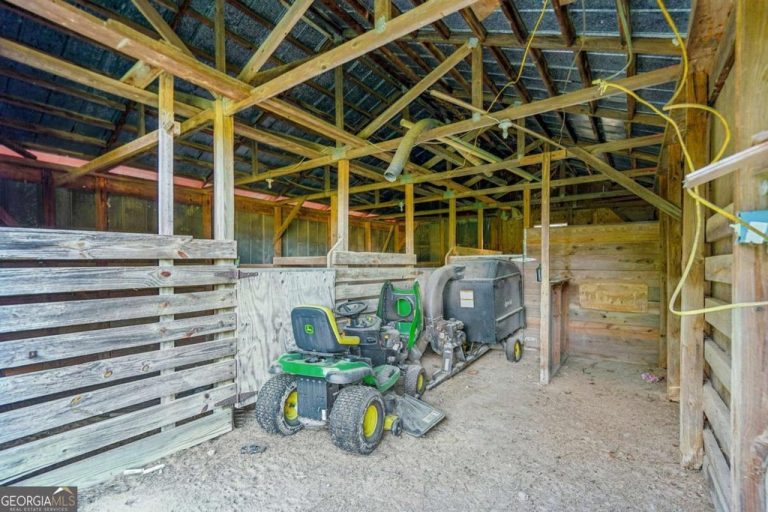 4137 Hiram Lithia Springs Road, Powder Springs, GA 30127