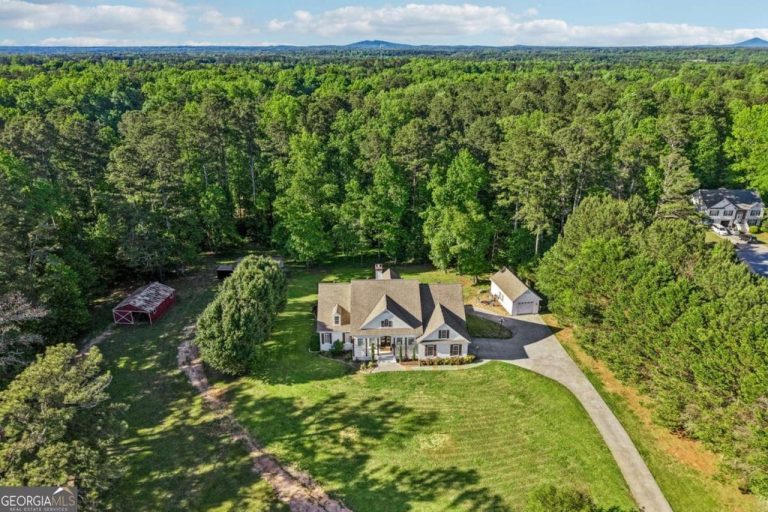 4137 Hiram Lithia Springs Road, Powder Springs, GA 30127