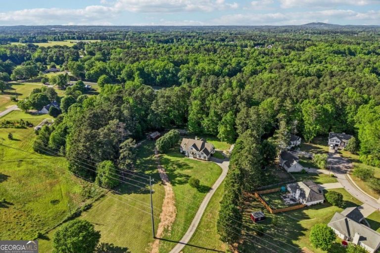 4137 Hiram Lithia Springs Road, Powder Springs, GA 30127