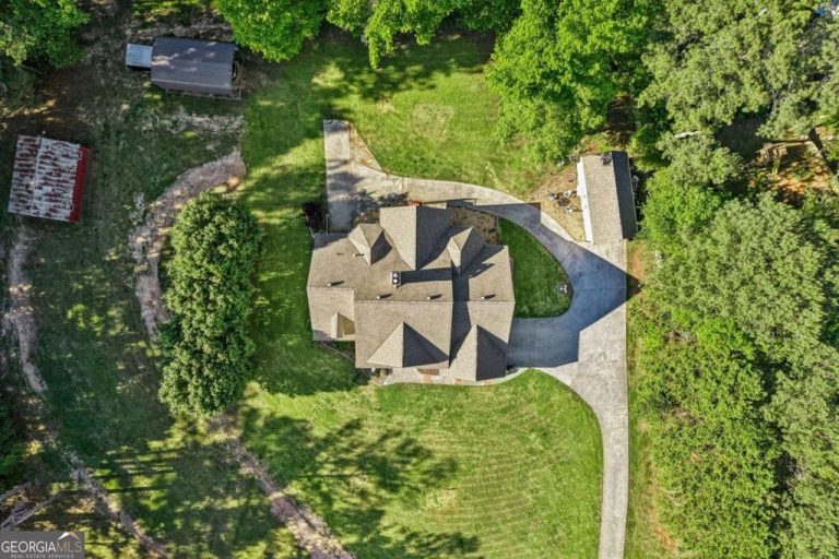 4137 Hiram Lithia Springs Road, Powder Springs, GA 30127