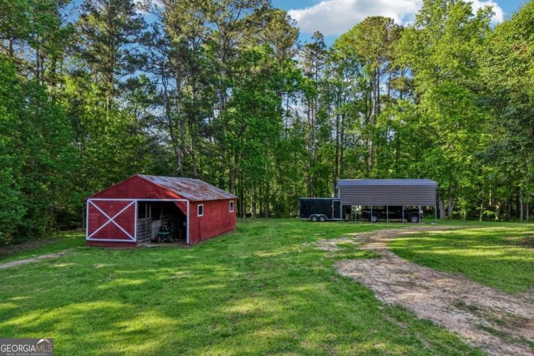 4137 Hiram Lithia Springs Road, Powder Springs, GA 30127
